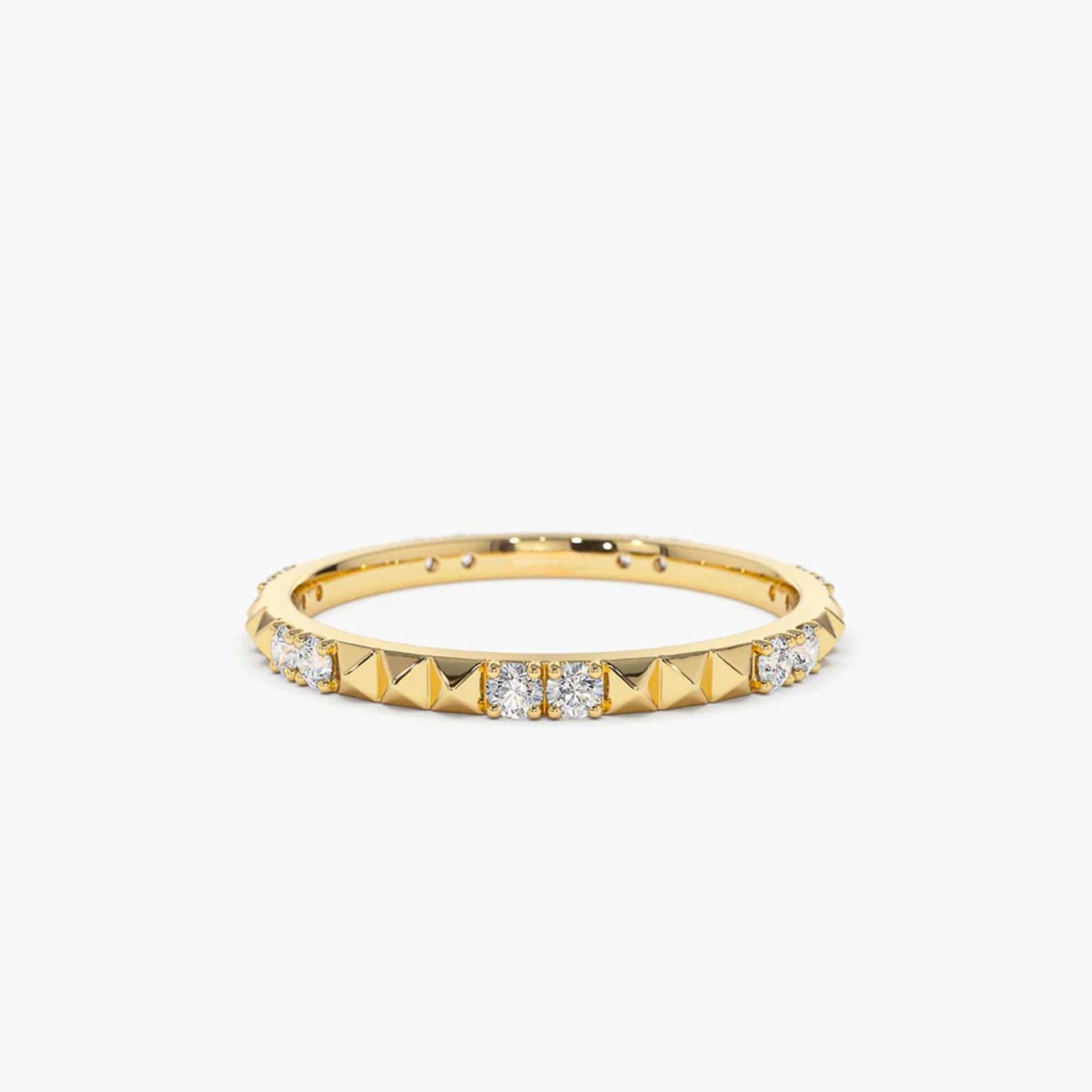 fancy-daxtylidi-FA061-se-kitrino-xryso-me-diamantia.jpg