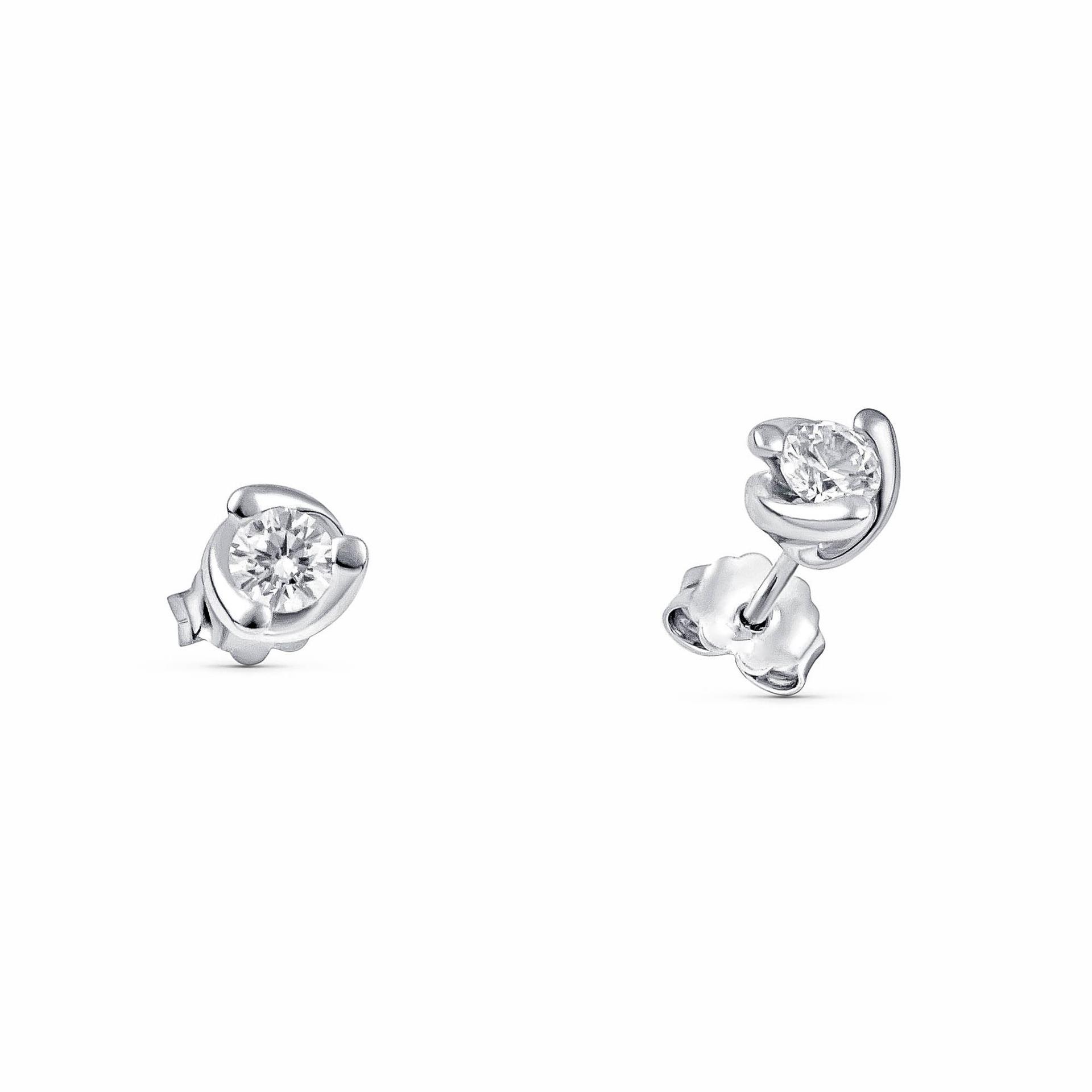 skoularikia-me-diamantia-LE012-0.60ct-se-leyko-xryso.jpg