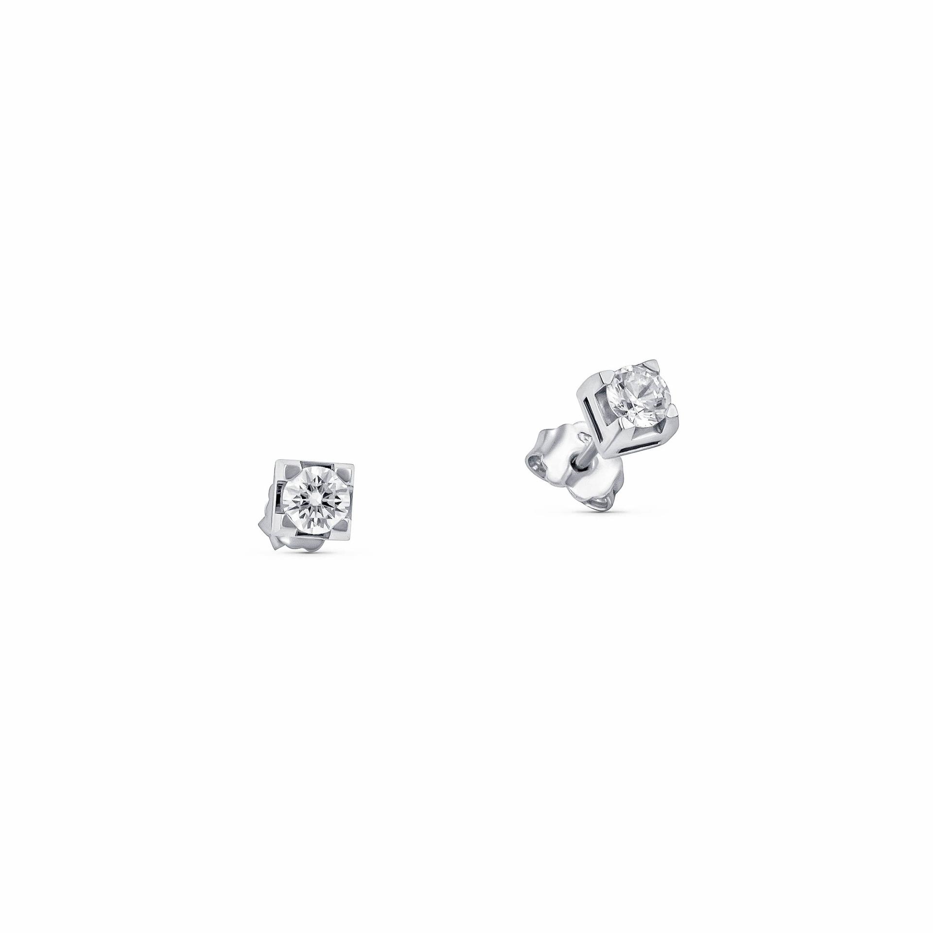 skoularikia-me-diamantia-LE152-0.60ct-se-leyko-xryso.jpg